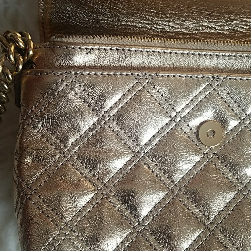 Marc Jacobs Quilted Gold Crossbody - Picture 5 of 8